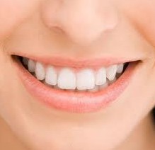 Conseils pour garder les dents blanches et avoir un sourire incomparable.